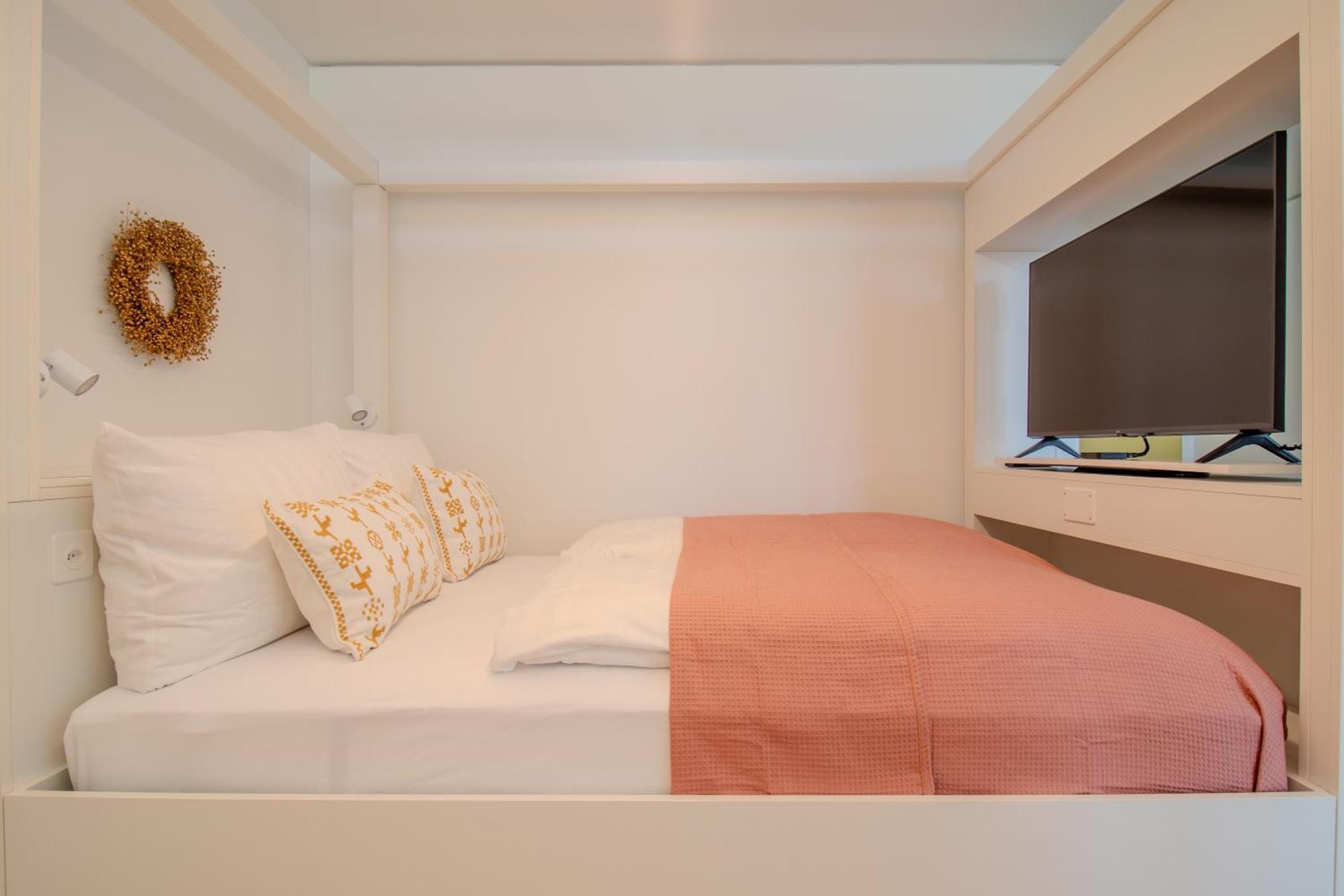 Loewe Apartments Am Rheinfall نيوهاسن ام رينفا المظهر الخارجي الصورة